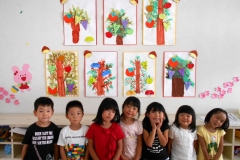 りんご・ぶどう・なし・きのこ！？何でもなる木。こんな木が合ったら楽しいね。