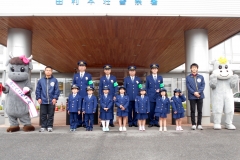 由利本荘警察署の防犯の呼びかけに参加しました。